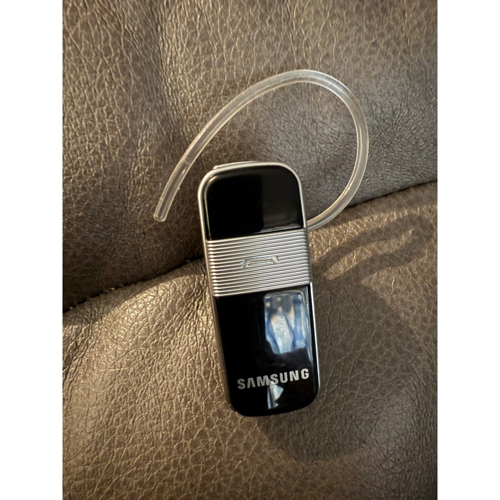 Samsung WEP480 Bluetooth Mono Headset With Ear Hook For‎ Hands Free Calls